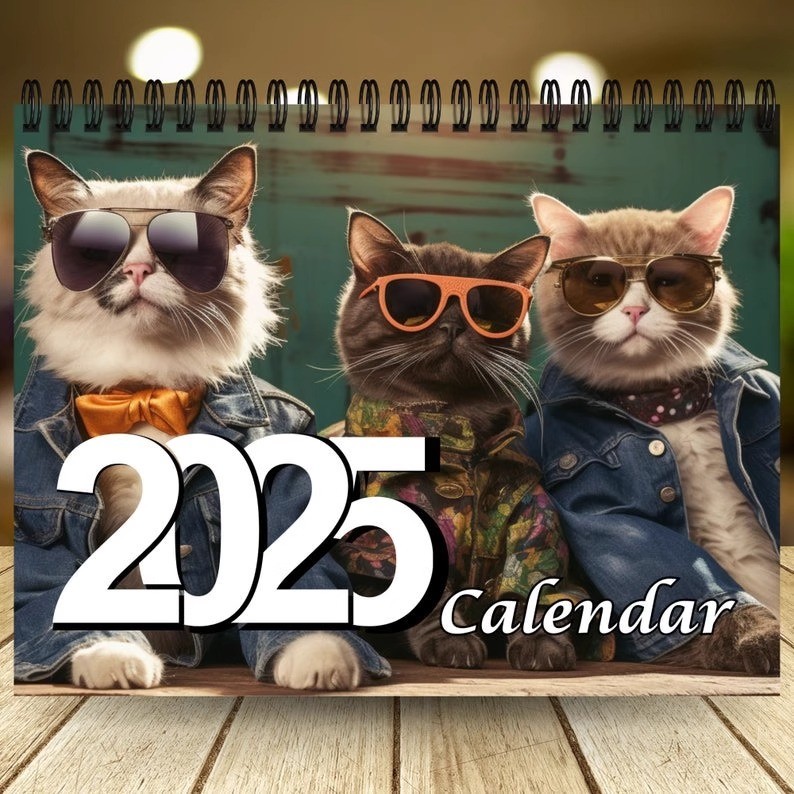 Custom Wall Calendars Featuring Holiday/Seasonal Themes and Marked Major US Holidays