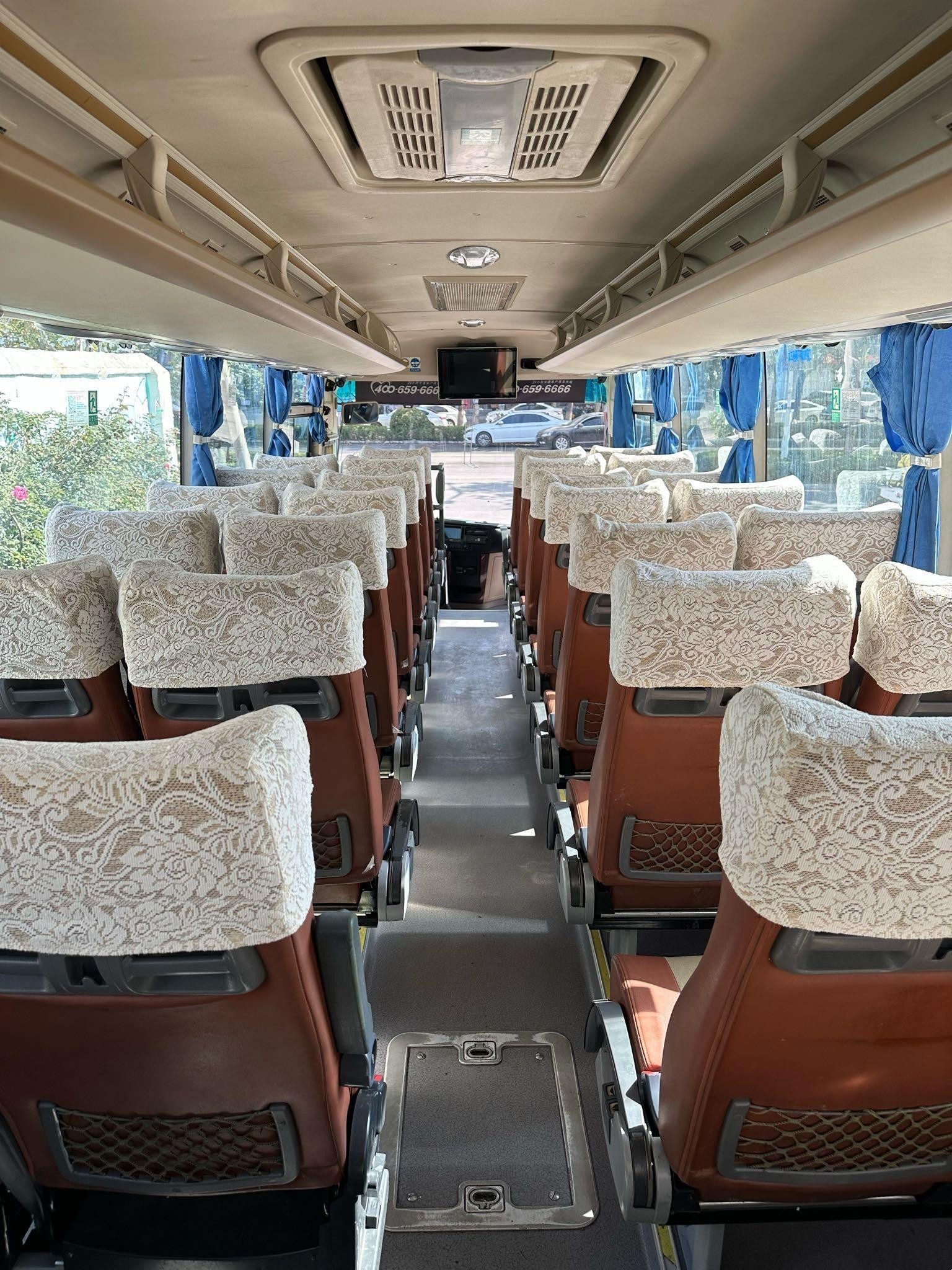 Africa ZK6906 Used Yutong Buses 38seats Passenger Coach Bus Tourist Van 270hp Yuchai