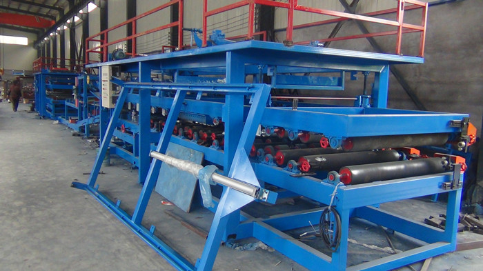 Waterproof Sandwich Panel Roll Forming Machine Suitable For Color Coating Coil