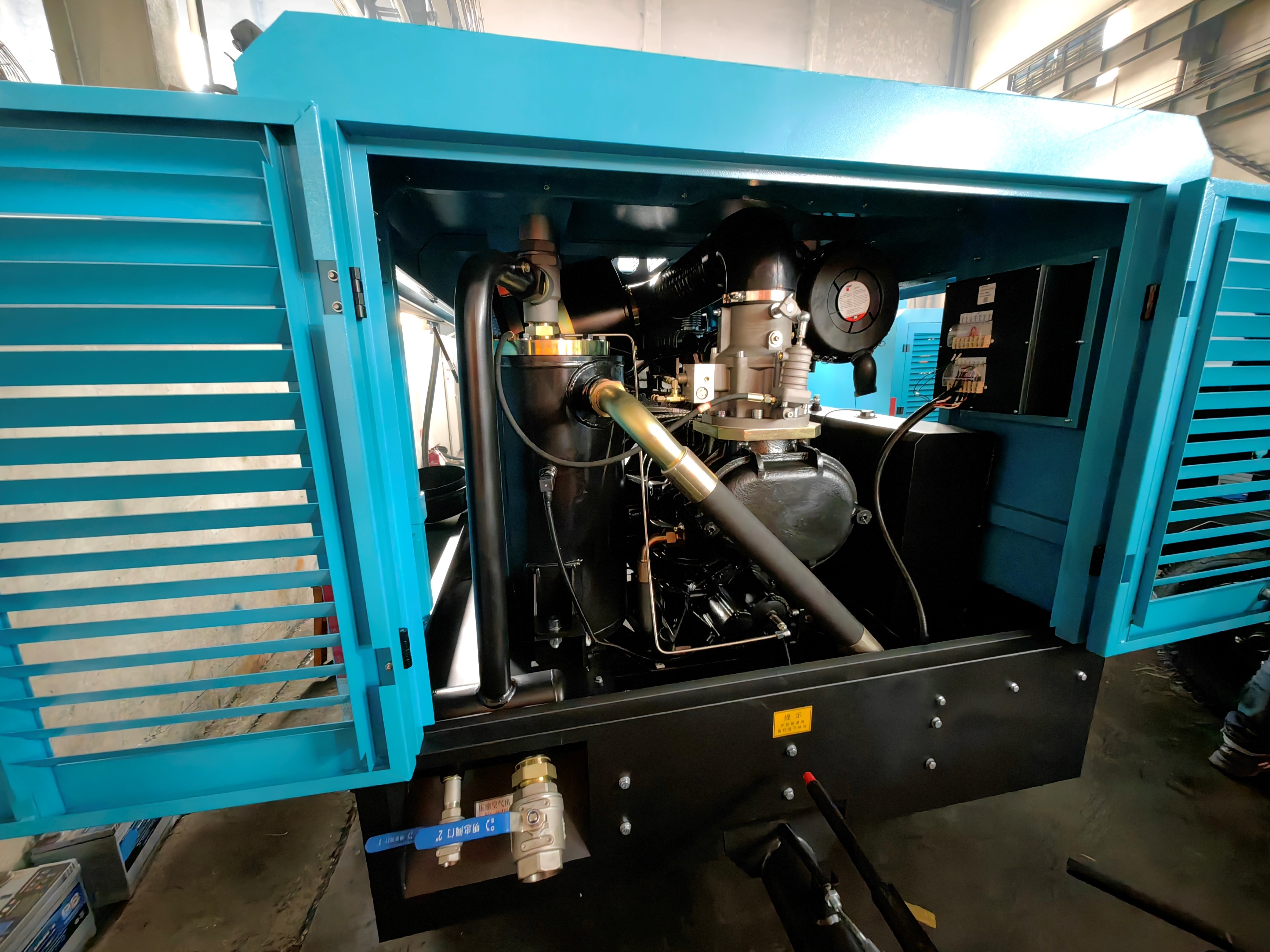 Affordable Diesel Fueled Screw Compressor for Cooling Water Pressure 17-18 Bar