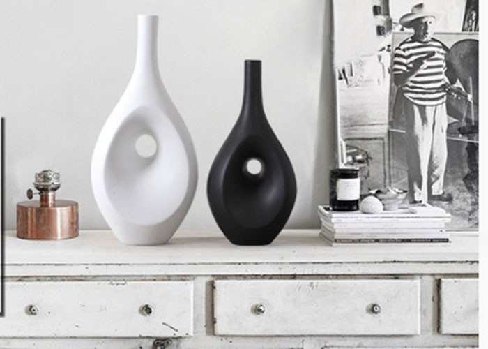 Hotel / House Polyresin Decoration Crafts , Desk Ornament Polished Vases