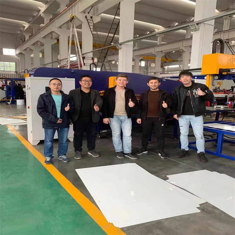 China CNC Sheet Metal Punching Machine 400KN Max Punching Force