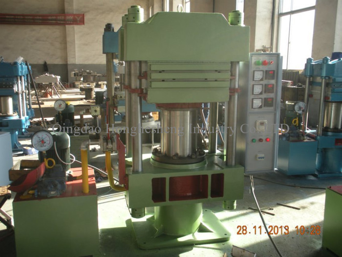 550X550*4 Automotive Rubber Vulcanizer
