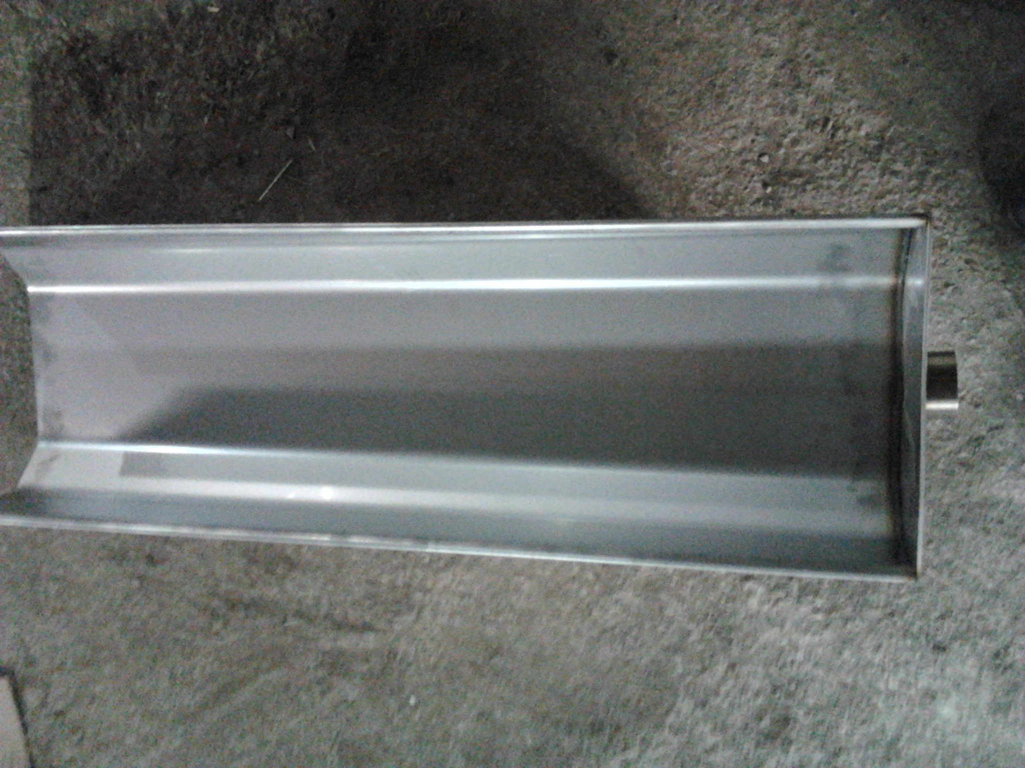 Customized Length Pig Self Feeder Stainless Steel Hog Feeders Easy To Clean