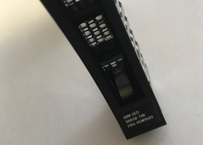 900GB 10K 2.5 Server Hard Disk 45W9609 45W9608