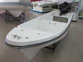 FRP 4.2m Sport Fishing Boats , Single 14 Ft Fiberglass Boat For Entertainment