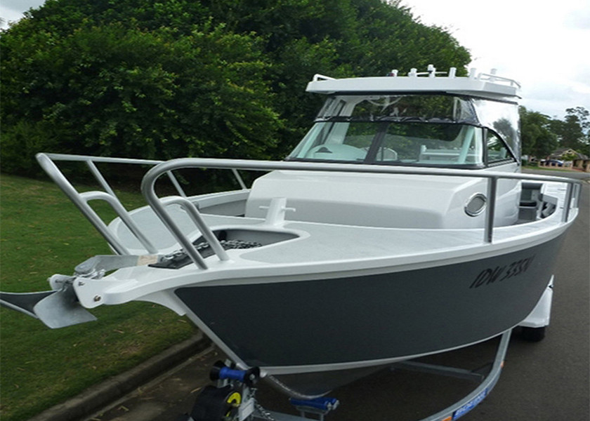 Fishing V Bottom Boats Marine Aluminum Alloy Hull Material With 3 Years Warranty