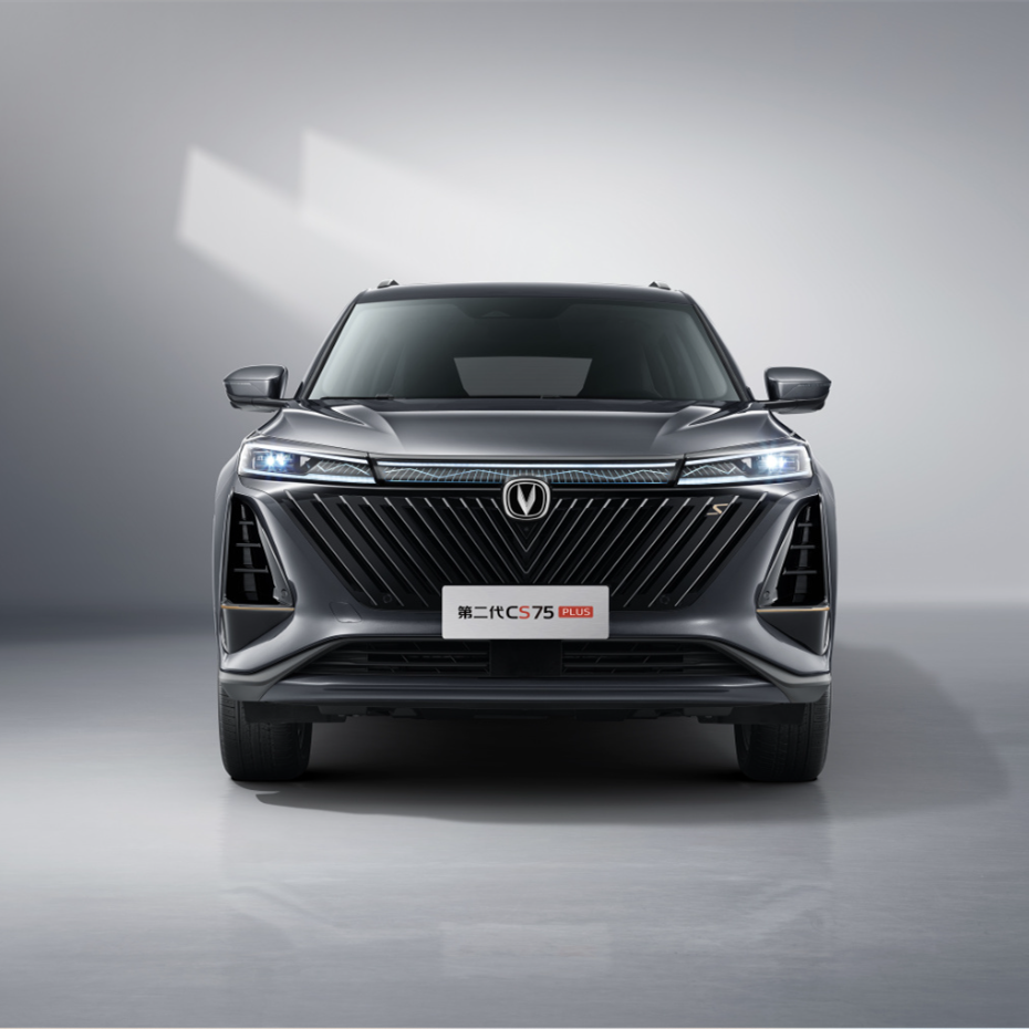 Customer's Request 2023 Changan CS75 Plus Supercar with 300Nm Maximum Torque Used Luxury Sports Car