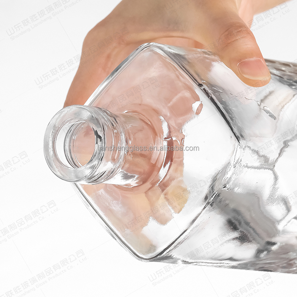 100ml 200ml 250ml 500ml 700ml 750ml Transparent Glass Bottle Water Bottle with Glass Cork Customized