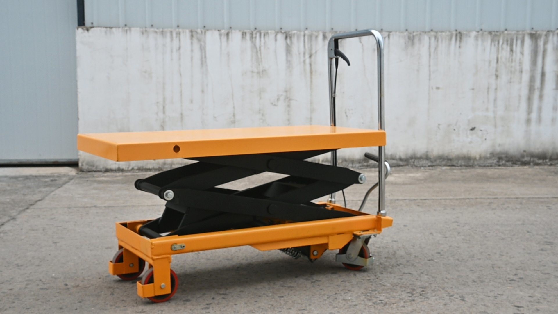 Heavy Duty Hydraulic Table Lifter 105 Kg Service Weight 950 Mm Lifting Height Foot Pedal Operation