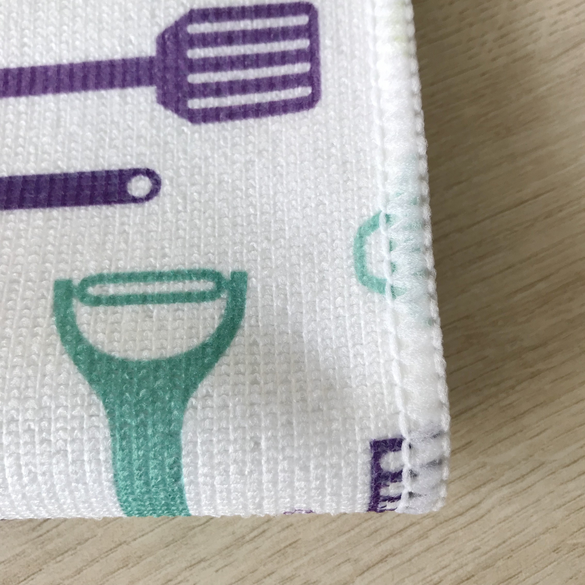 Cute printed microfiber absorbing water kitchen useage dry wipes thick and good quality