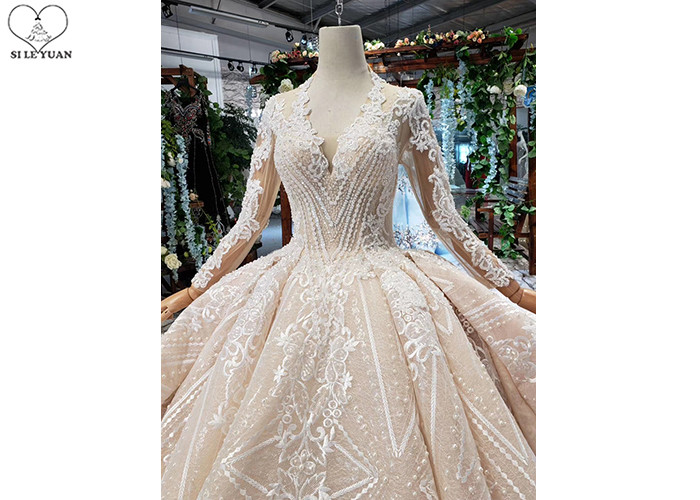 Irregular Ladies Bridal Dress , Beaded Ball Gown Wedding Dress Two Layer Trailing