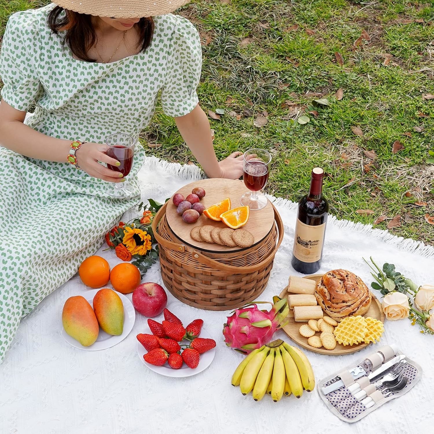 Small Picnic Baskets with Insulated Cooler, Picnic Basket Hamper for 2, Woodchip Wicker Basket,