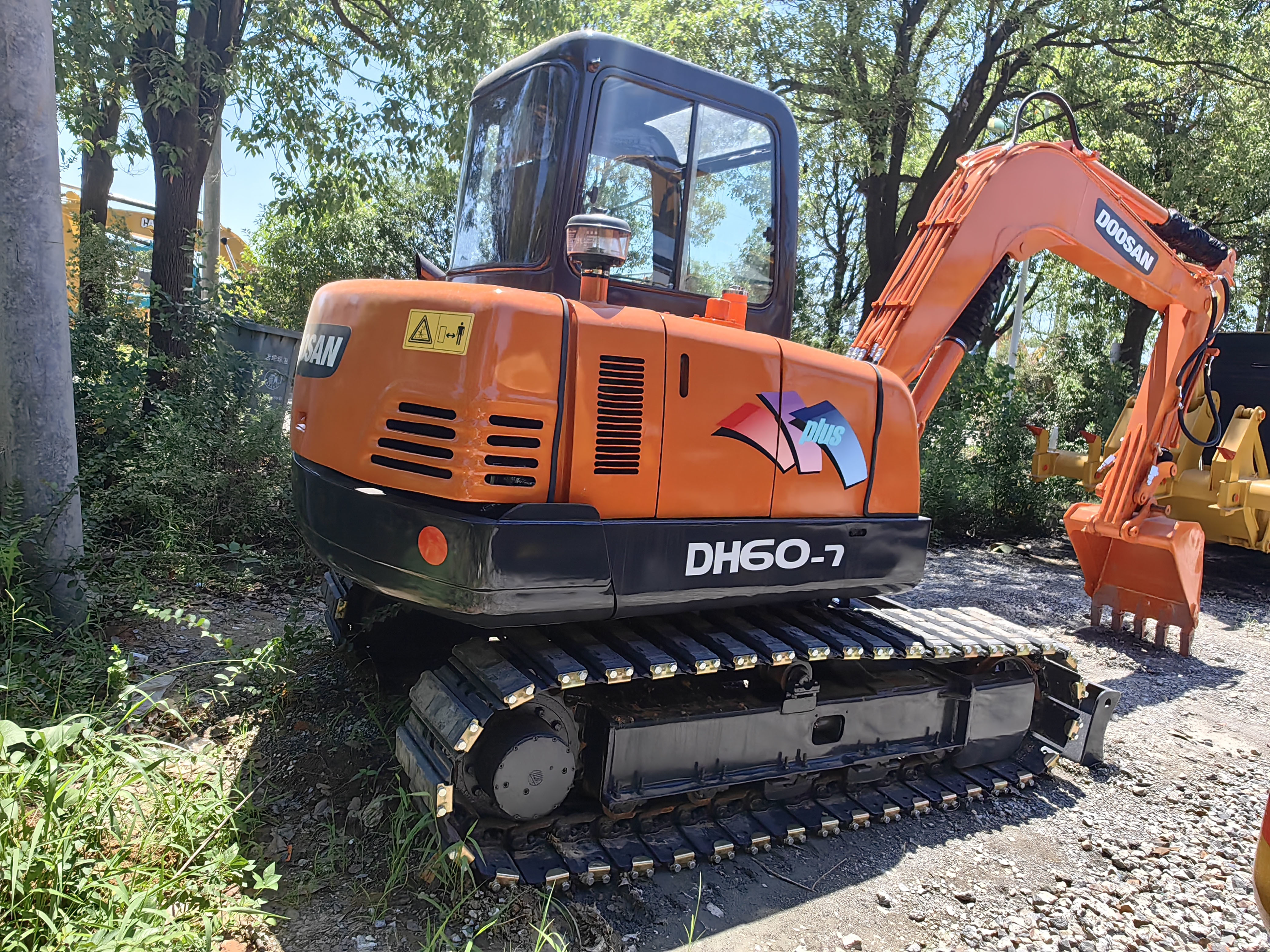 Used DH60 Hydraulic 6 Ton Diesel Engine Crawler Excavator Digger