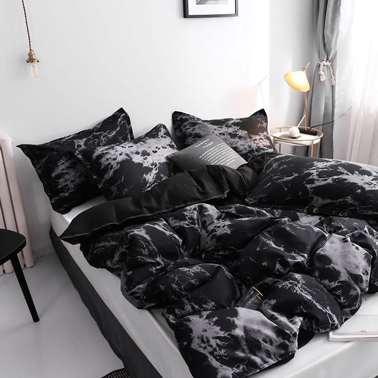 Personalized Comfort and Style Custom Logo King Bedding Set for Modern Fashion Designers