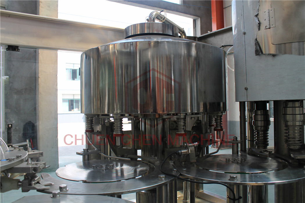 Auto Mineral Water Bottle Filling Machine Small Capacity 1000 - 2000BPH
