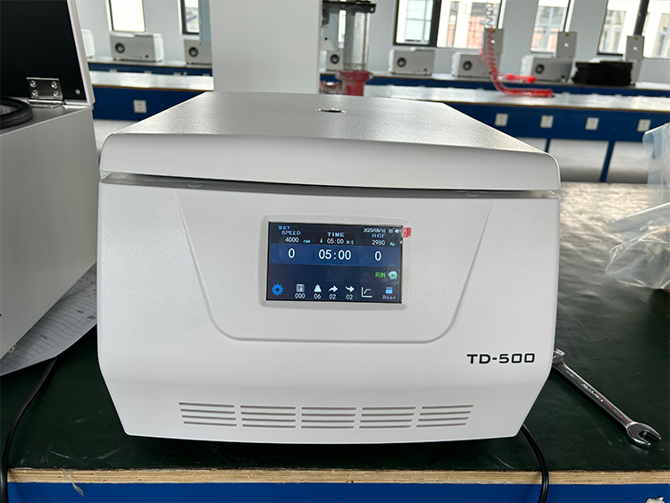 Effortlessly Accommodate Different Rotors with Our Hematocrit Centrifuge Equipment