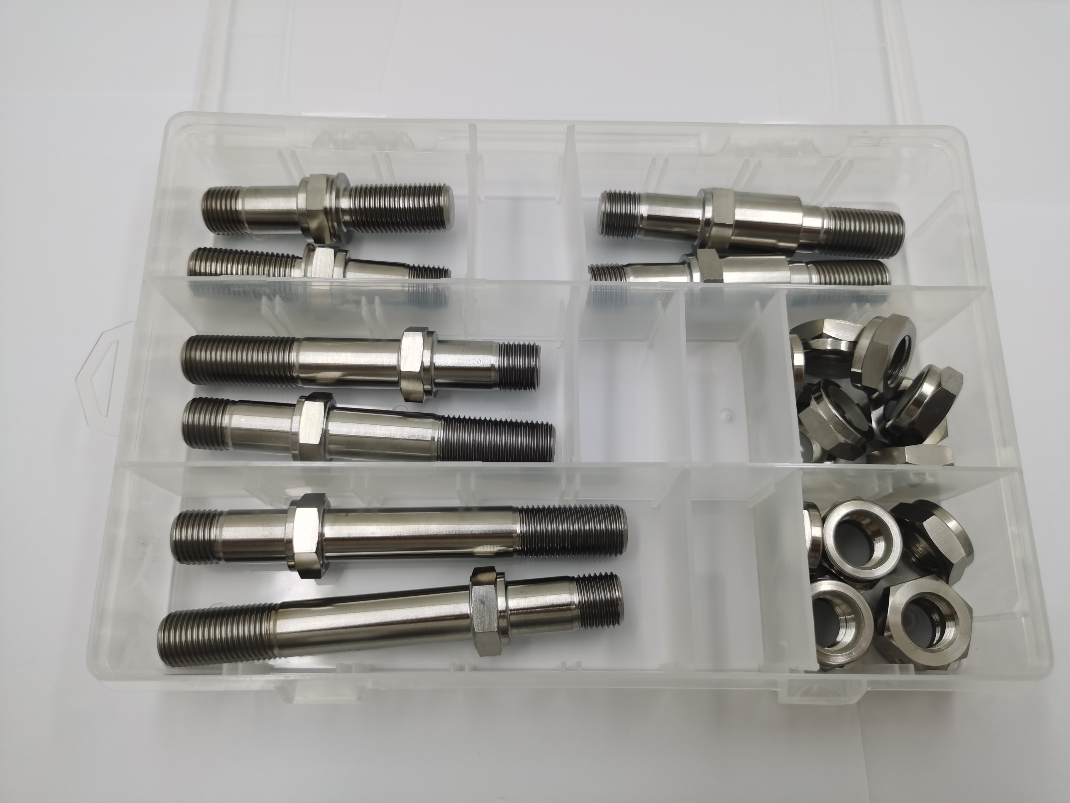 Universal Car Fitment Eagle Sprint Car Chassis Natural Titanium One Nut and Q/C R/R S/P Plus Bolt Kit for N/M OE NO
