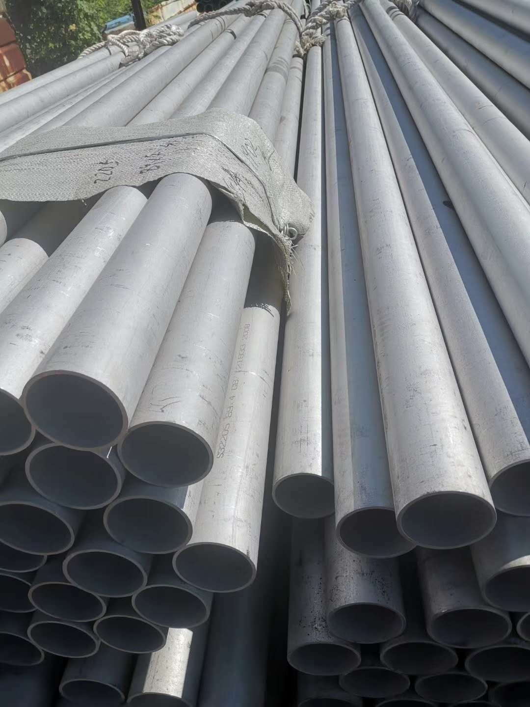 6”DSS, 4.8 MM thick, API 5LC, GRADE LC65-2205 UNS Num s31803) Stainless Steel Pipe Coating NACE