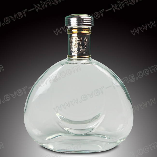 New Customized Crystal White Liquor Brandy Glass Bottle