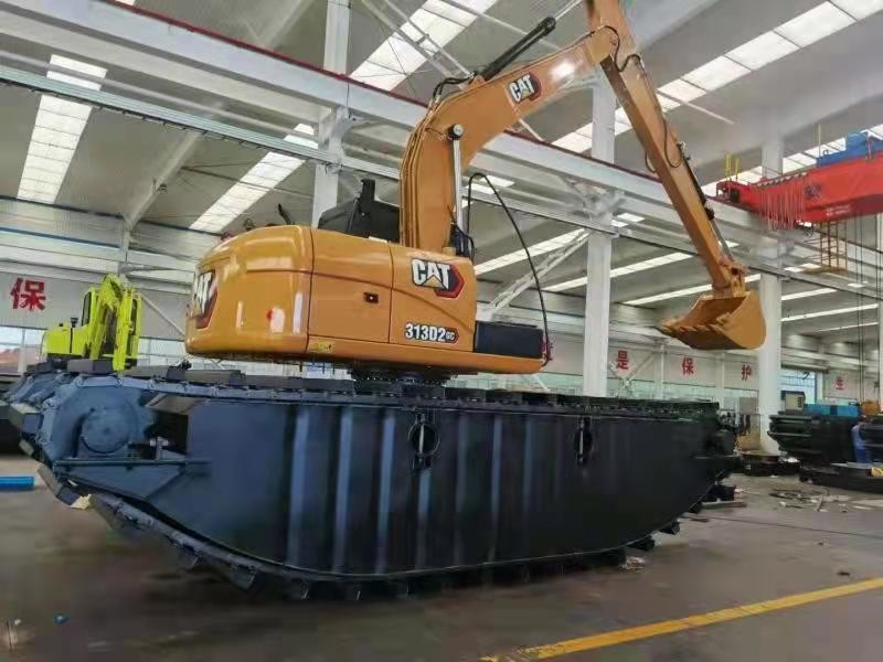 Q355B Steel Amphibious Excavator Under Carriage For Dredging River