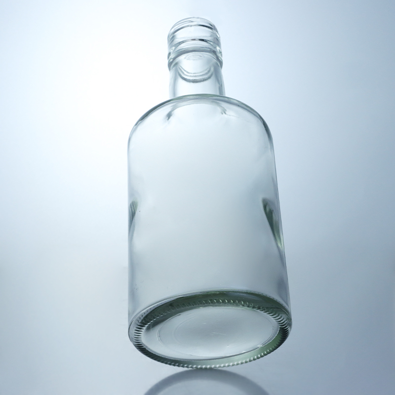 CROWN CAP Sealing 200ml Clear Round Glass Bottles for Carbonated Drinks in Bulk