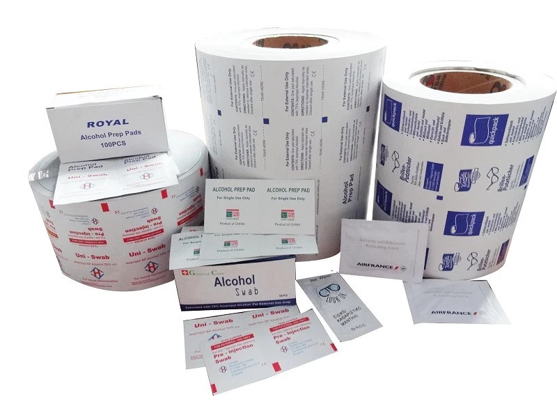 4 Sides Sealing Sachet Horizontal Flow Packing Machine，glasses lens antifog wet tissue making machine