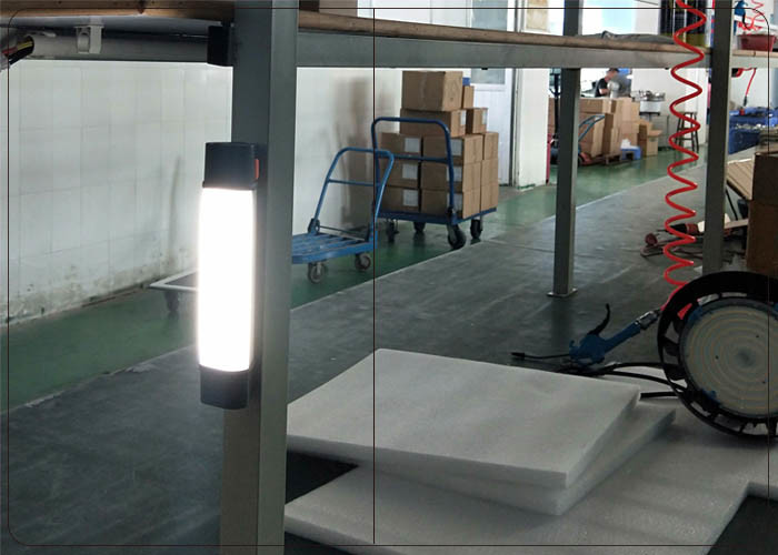 5W 280Lm IP65 Portable Emergency Light Strong Magnets 195g Weight