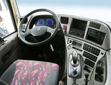 Dongfeng 4*2 210hp RHD LHD Tractor Head