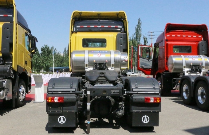 Beiben Heavy Tractor Truck 480ph 6X4 Advanced Drivetrain Systems for Smooth Power Delivery