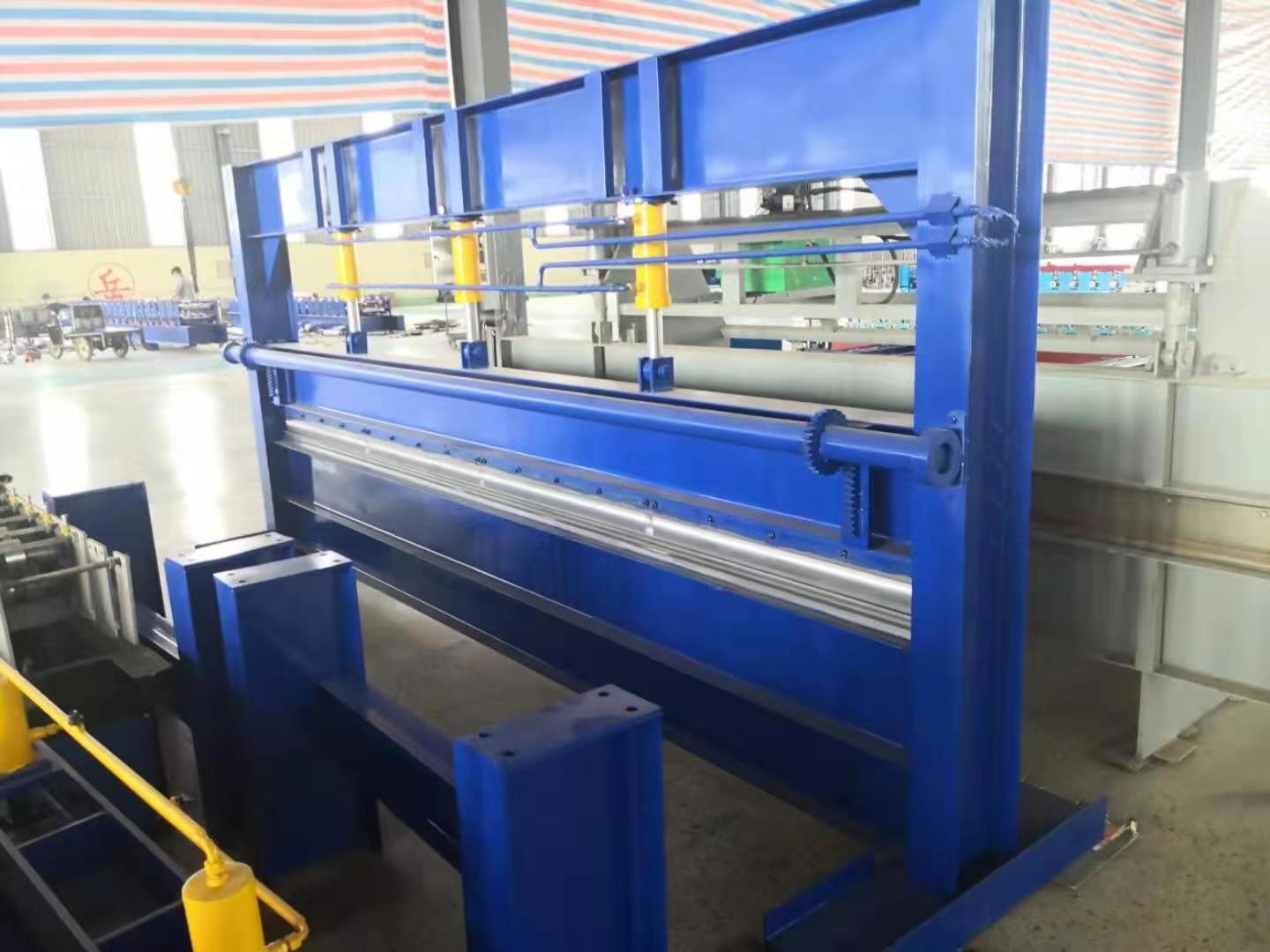 Metal Sheet 4kw Hydraulic Bending Machine 4 To 6m For Plate Bending