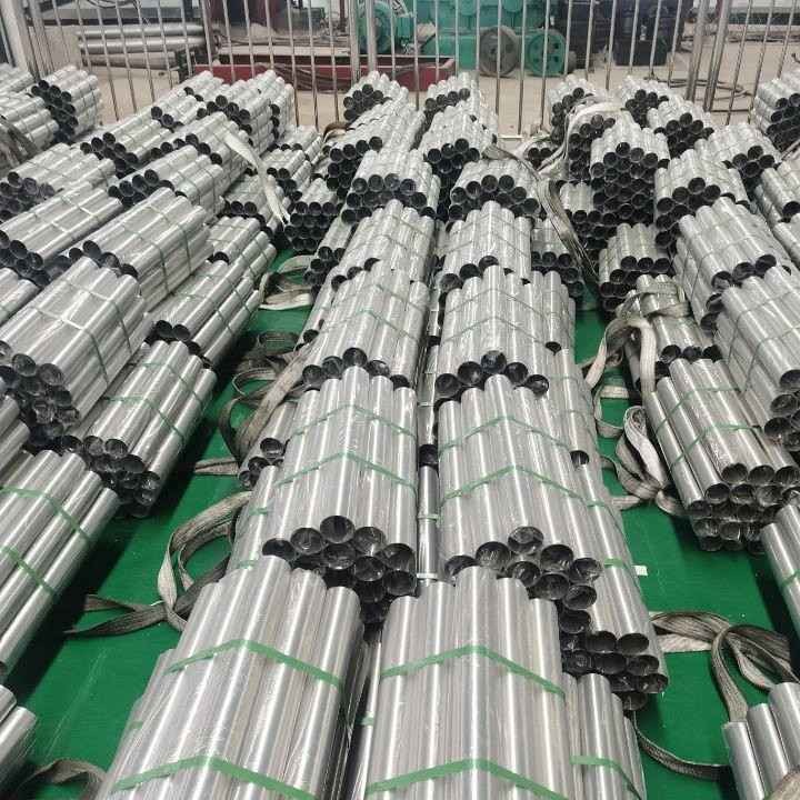 Matt Surface Welded Stainless Steel Pipe For Highly Corrosive Atmosphere