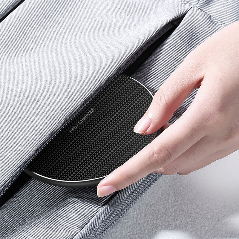 High Power 110 KHZ Round Wireless Charger Desktop Aluminum Alloy