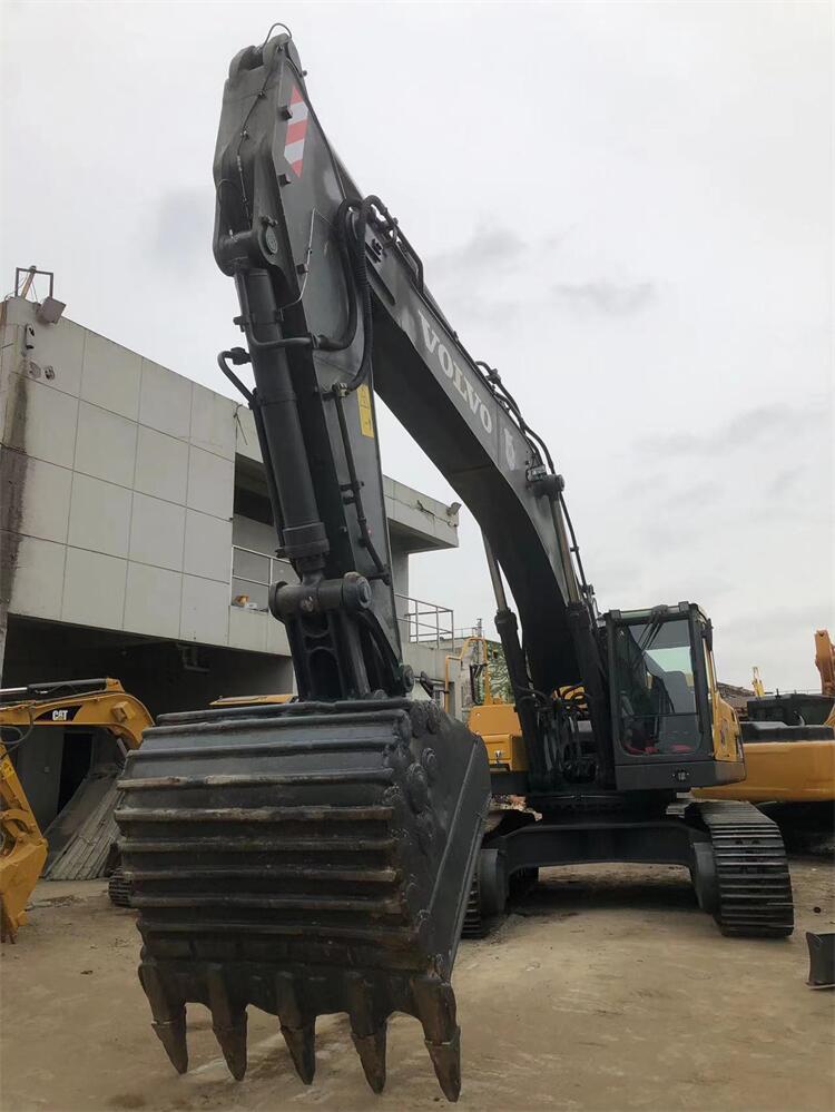 Low Working Hours Second-Hand Volvo EC480 Excavators Digger from Korea with 245KW
