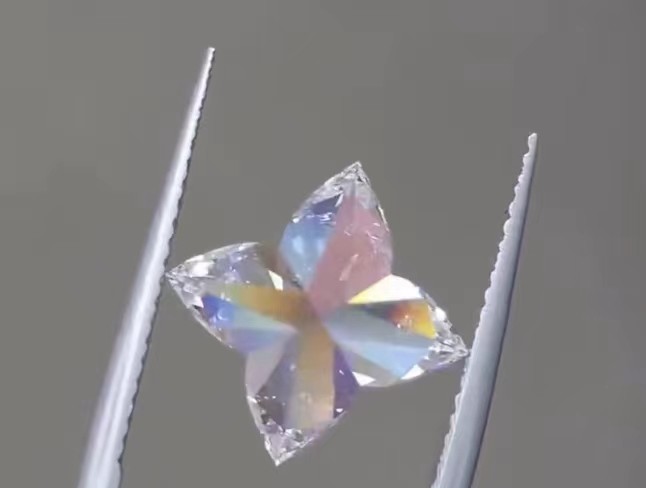 White Lab Grown Diamonds 4CT CVD LV Cut Loose Diamond DEF VS1 For Jewelry Decoration