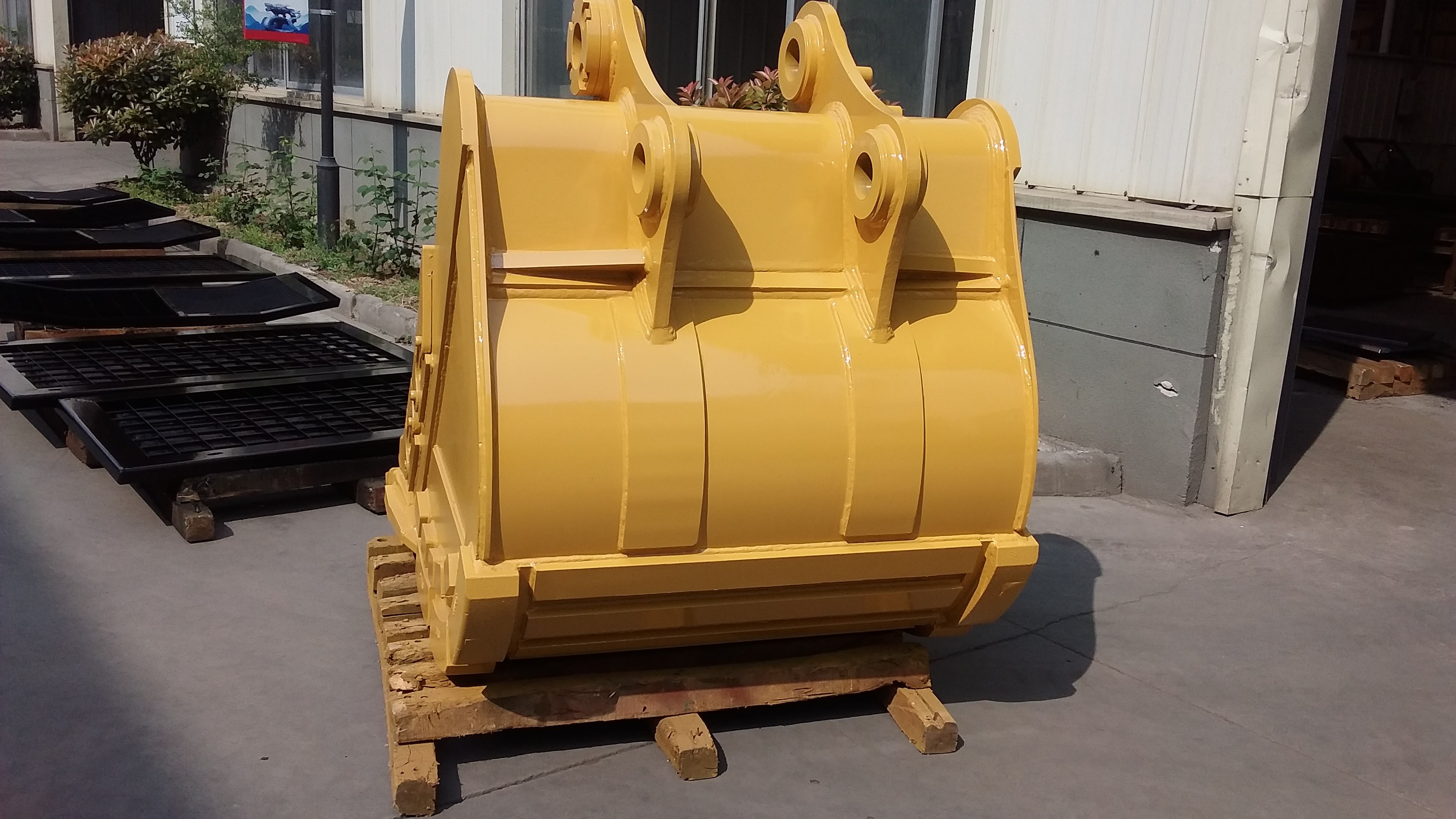 OEM Construction Machinery Bucket For Excavator 1400mm-2100mm Width