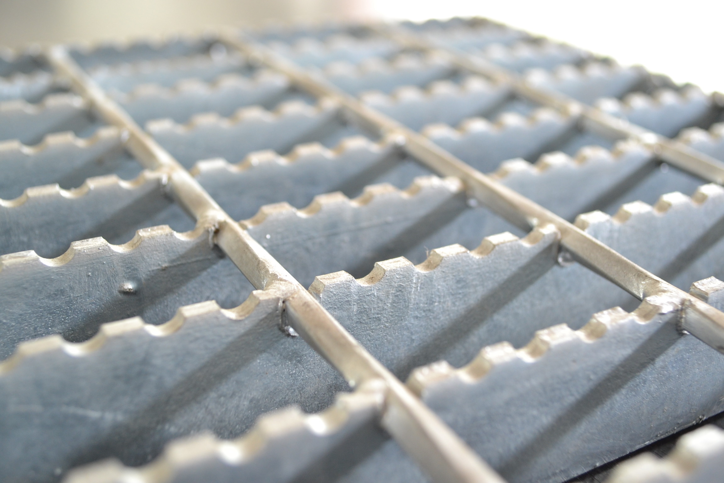 Serrated Plate Stainless Grating Galvanized Mesh Drainage Steel Grating
