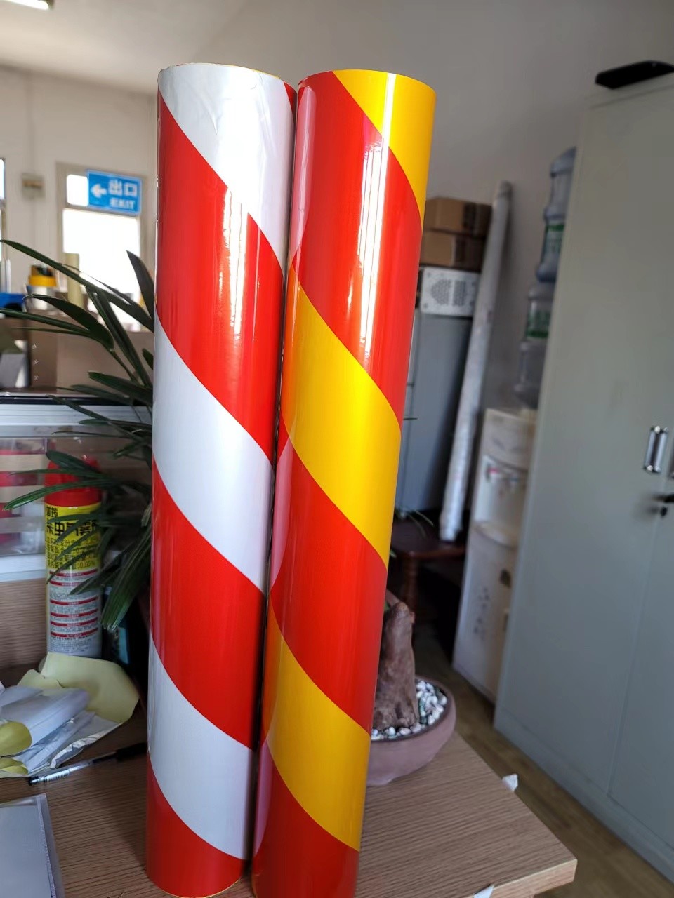 Commercial Glassbead Type PET Reflective Sheeting Vinyl Red 10cm / White 7.5cm Stripes