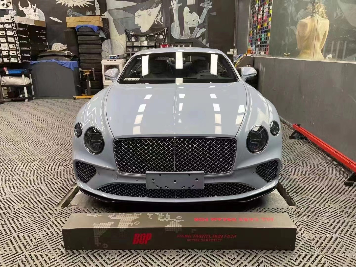 Sell Like Hot Cakes Continental GT Carbon Fiber Body Kit Continental GT Upgrade W12 Limited Edition Front Shovel Rear Diffuser