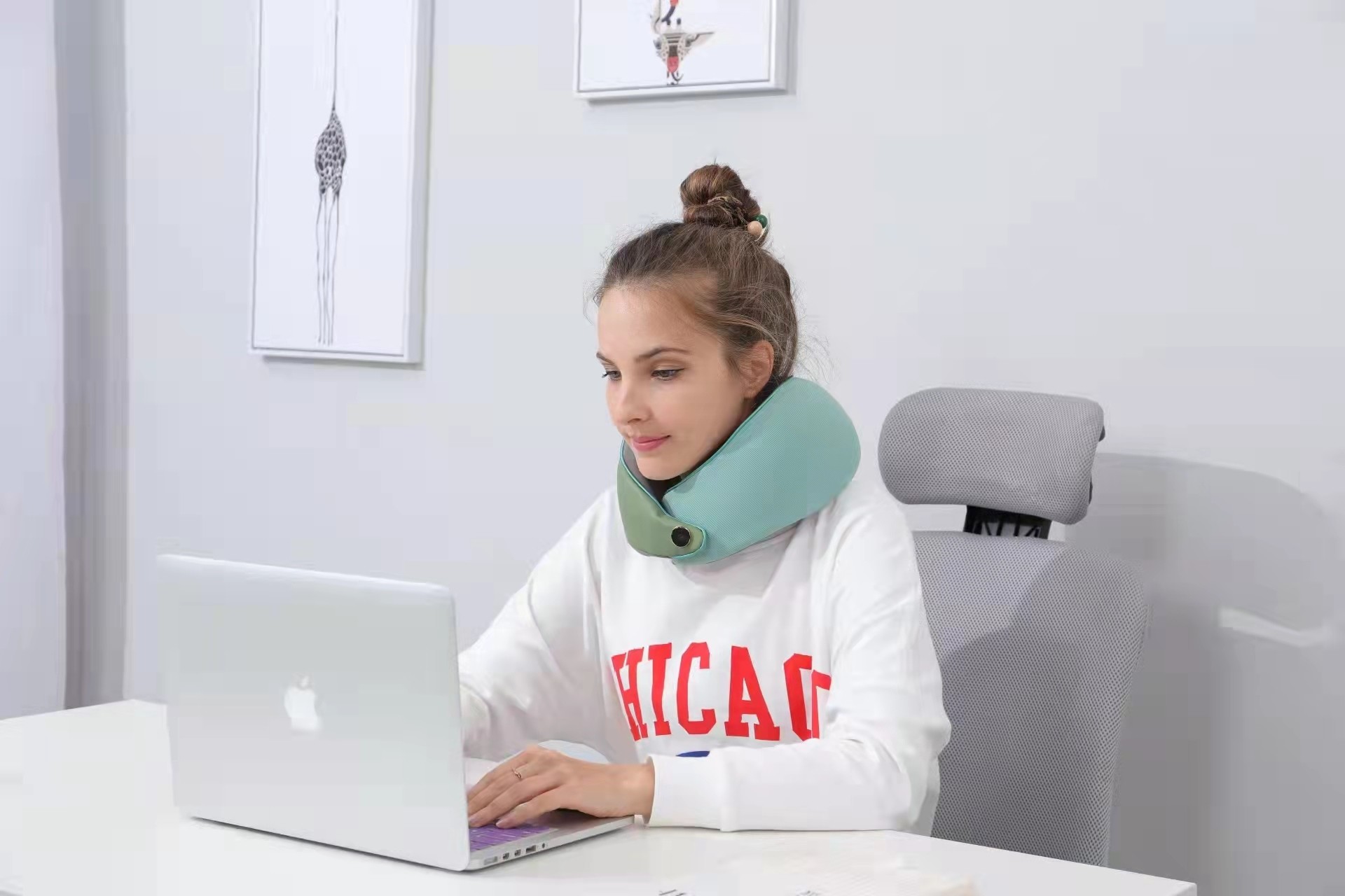 OEM ODM Heat Therapy Wrap Memory Foam Neck Pillow For Office