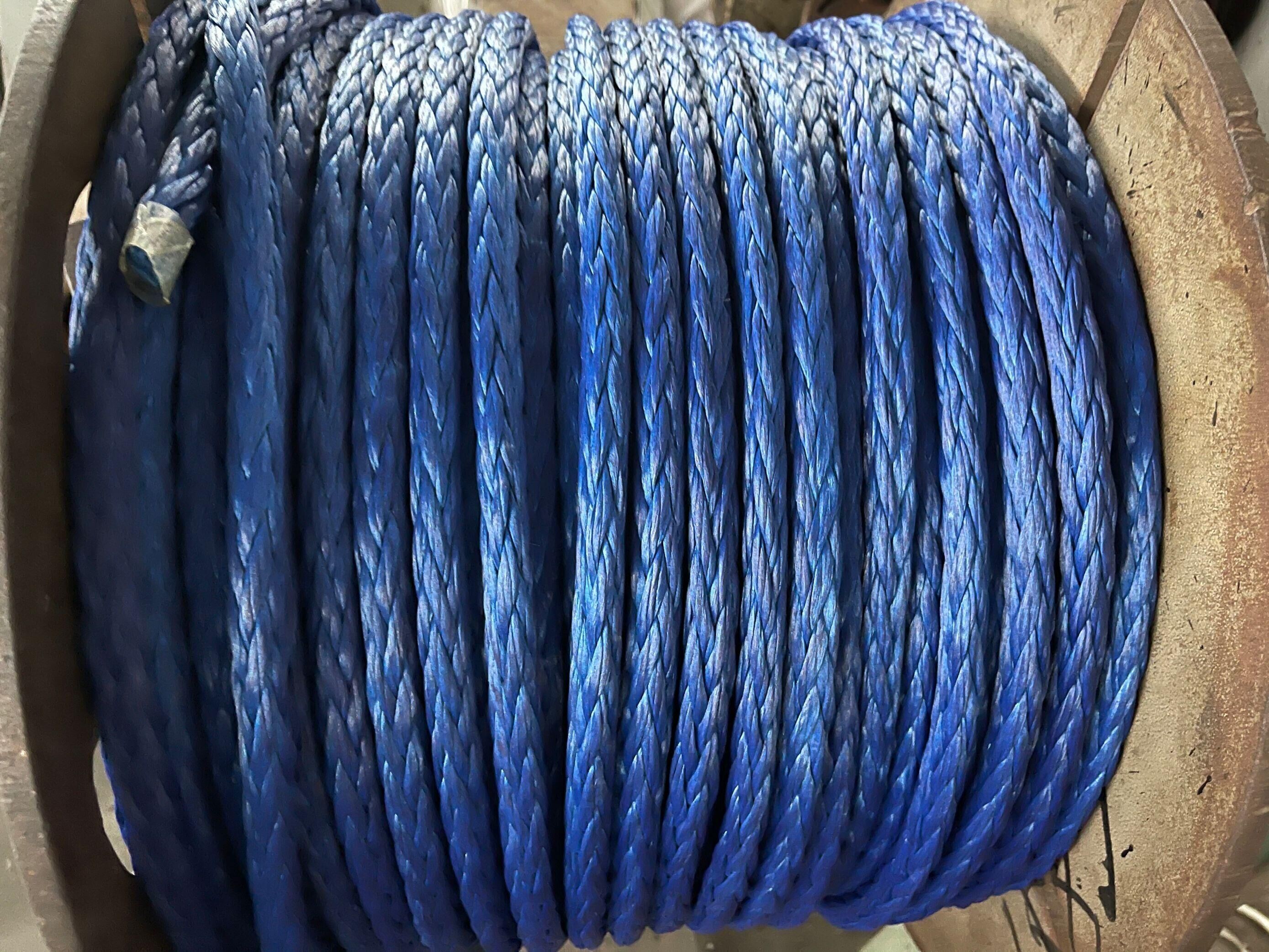 Heavy Duty Ship Mooring Rope Synthetic 12 Strand UHMWPE Rope For Marine Towing