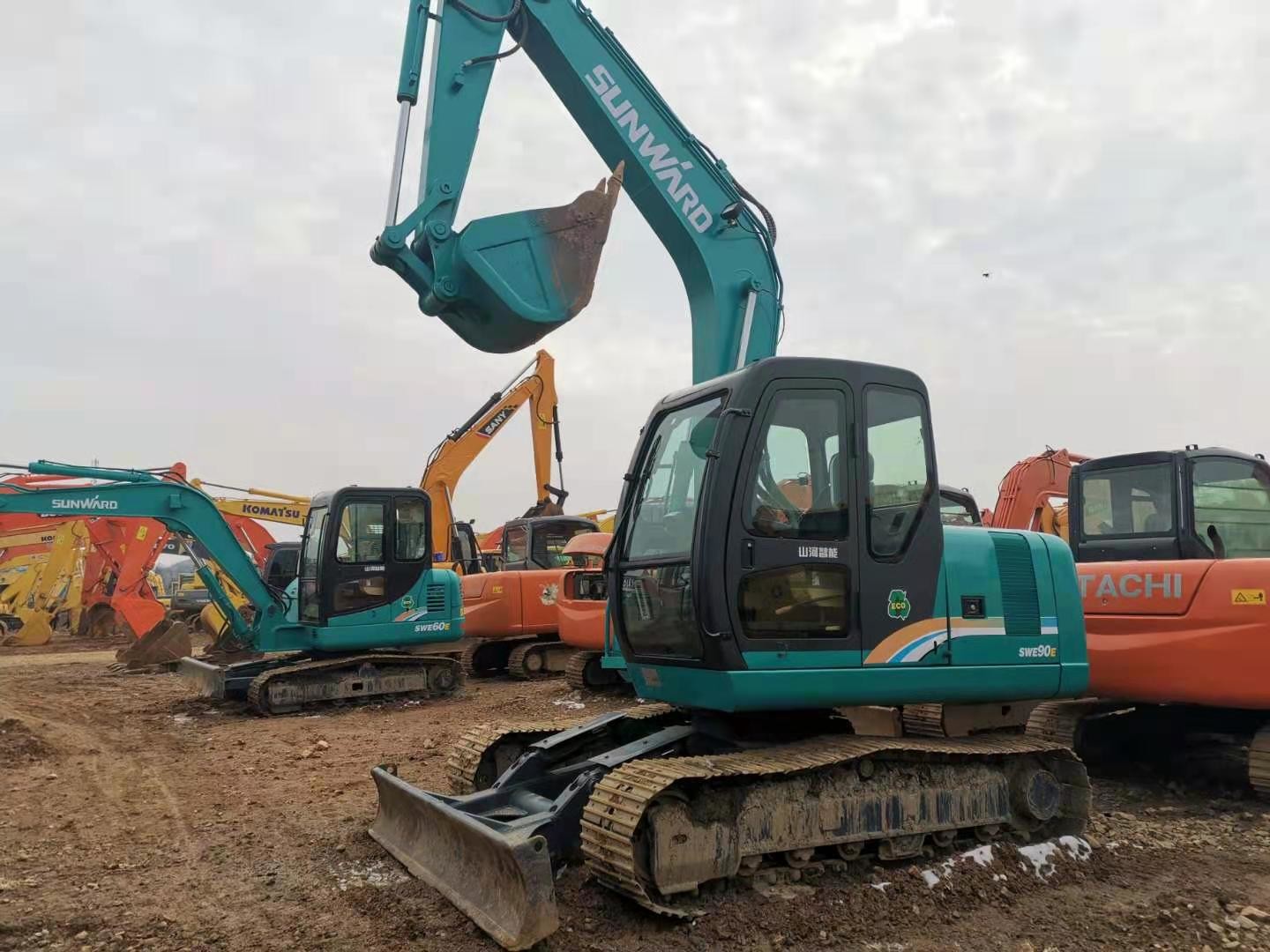 Japan Kubota Engine SUNWARD SWE90E Used Excavator Equipment