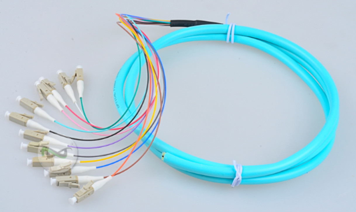 Fan Out LC OM3 Fibre Optic Cable Pigtail 3m LSZH Multi Fibers 12 Cores