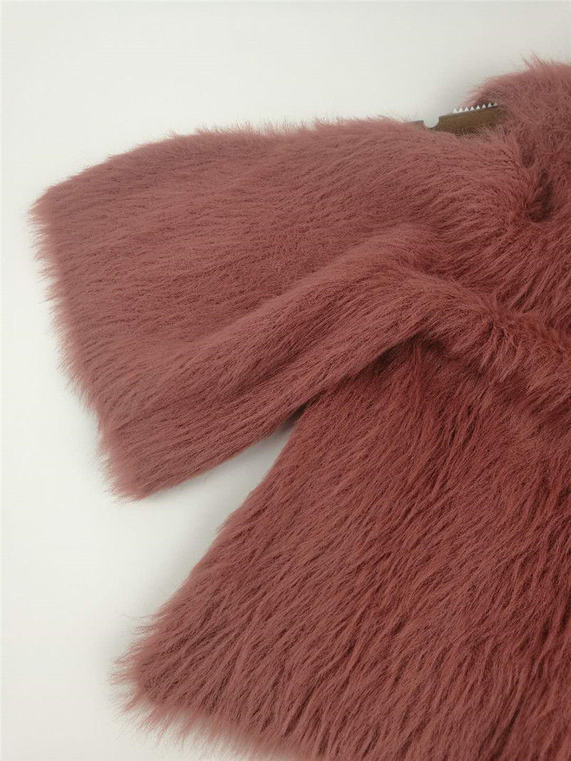 High Strength Feather Yarn High Tenacity 100% Nylon Fluffy Chunky Yarn For Sweater