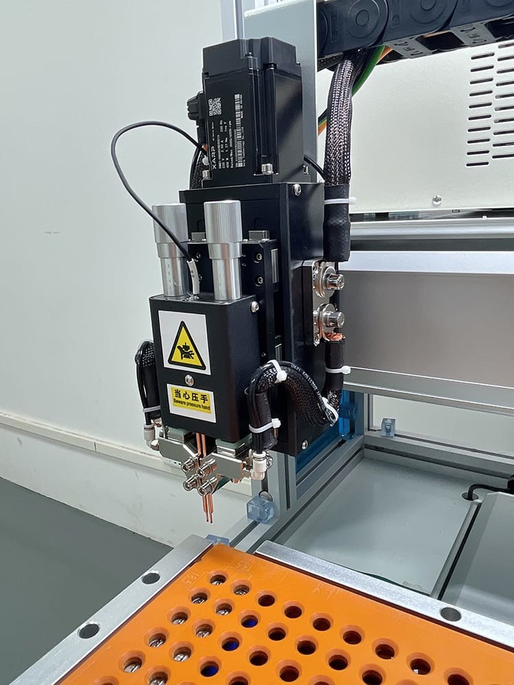 Double Side Automatic Spot Welding Machine For New Energy Vehicle