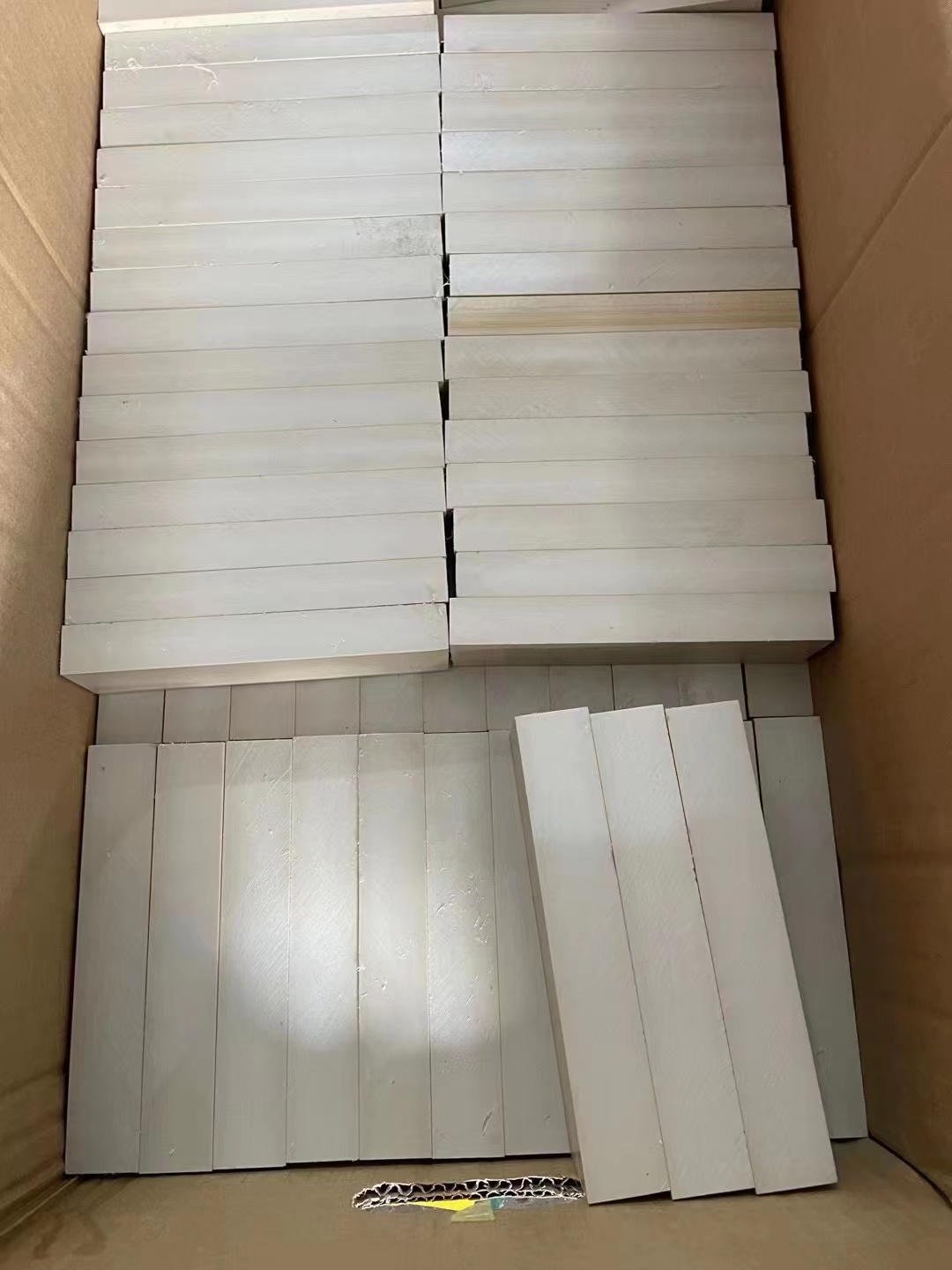 PEEK Anti Corrosion High Temperature Plastic Rod Aging Resistance Practical