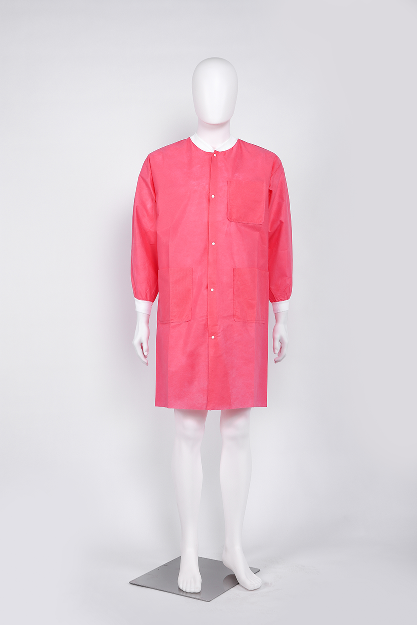 PP Disposable Lab Coat Nonwoven Single Layer Knitted or Elastic Collar and Cuffs Front Button Fly Closure One Pocket