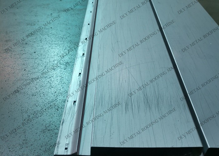 Cr12 Trapezoidal Standing Seam Roll Former Roof Panel Metal Forming Equipment 1250mm
