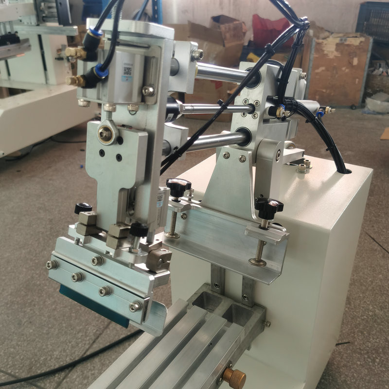 Oblique Arm Desktop Screen Printing Machine 100x150mm Small Flatbed Printer