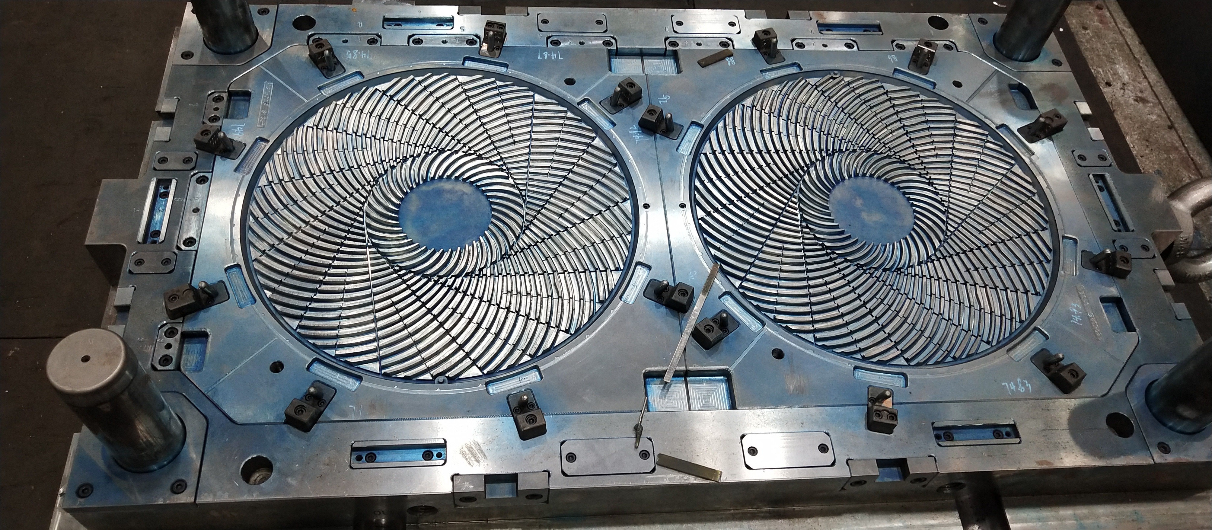Home Appliance Plastic Injection Mould Etched Custom Mold Plastic Injection